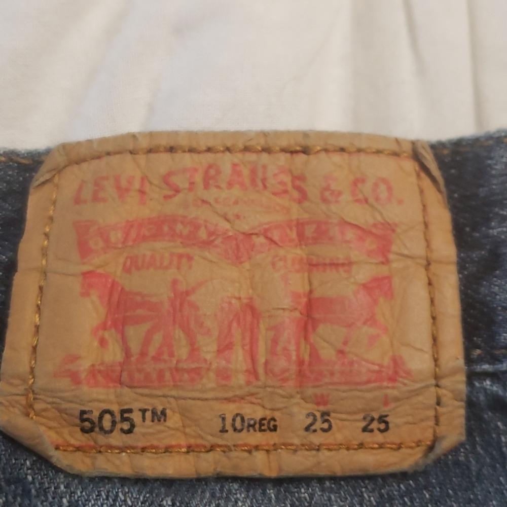 Boys Levi's Jean's lighty worn